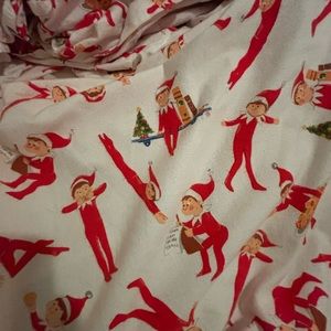 Pottery Barn Kids Elf on the shelf flannel sheet set. Size-Full